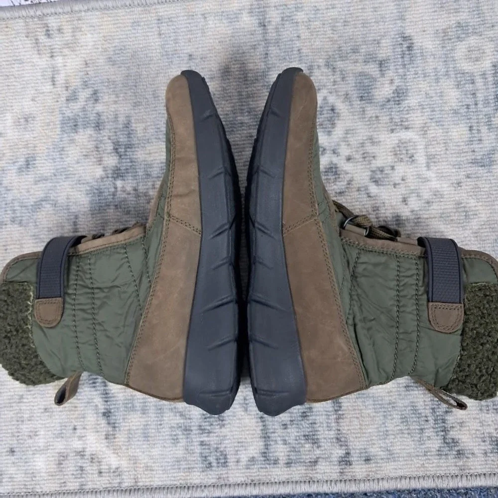 OTBT Womens 7.5 Pioneer Boots Suede & Olive Green Quilted‎ Upper Faux Fur Lined